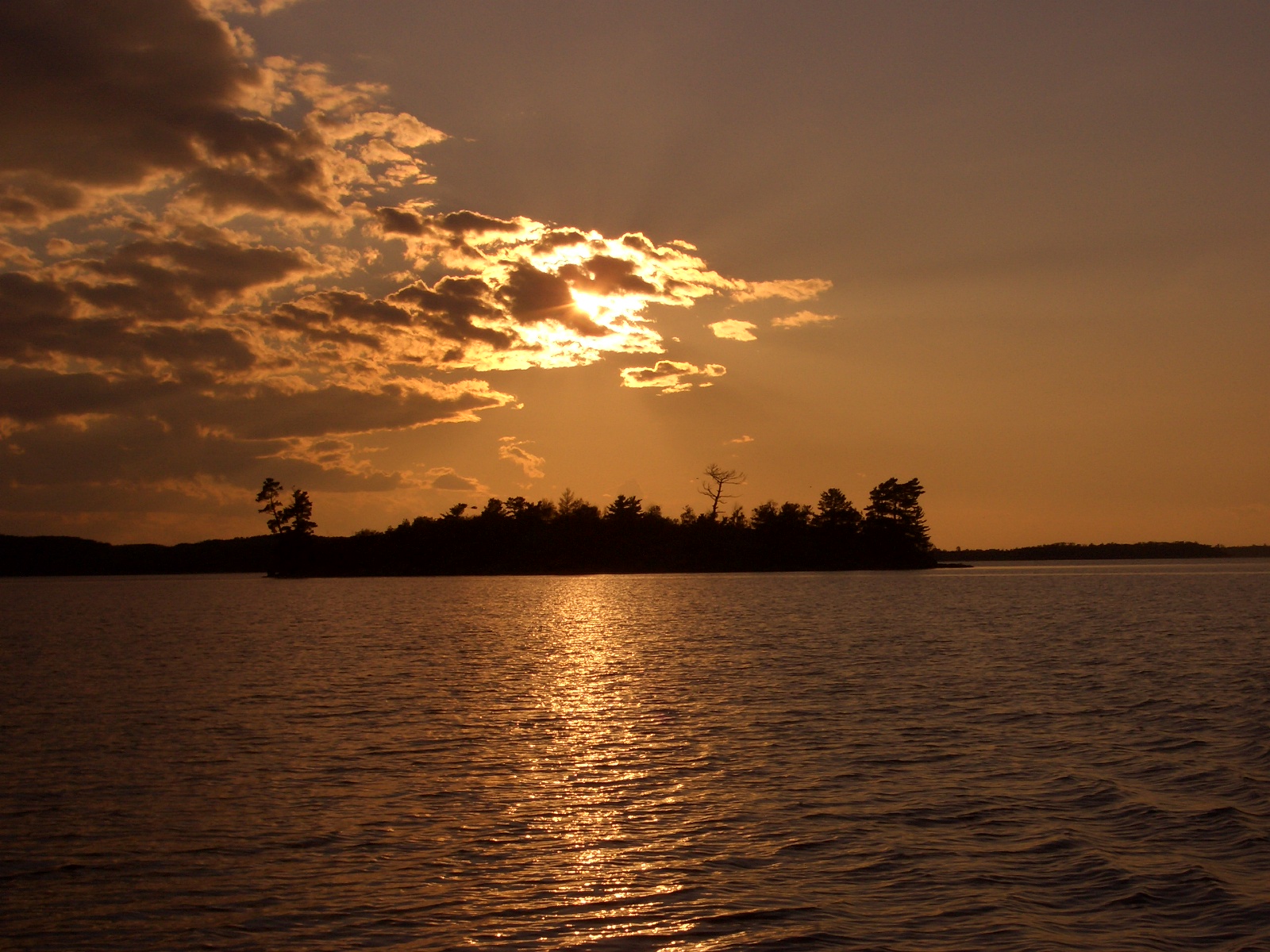 Lake of the Woods �Ō������[�z